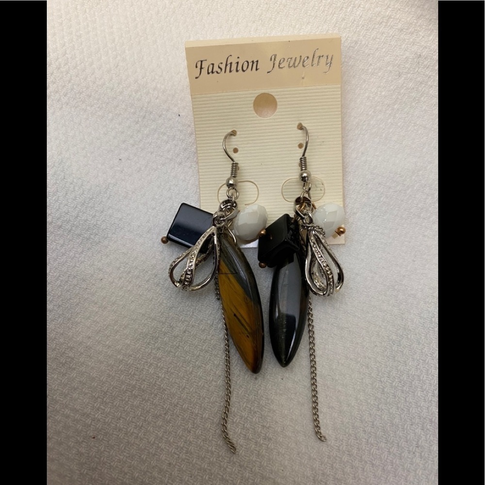 🔵4/$20 Fashion Jewelry Pierced Wire Earrings NIP